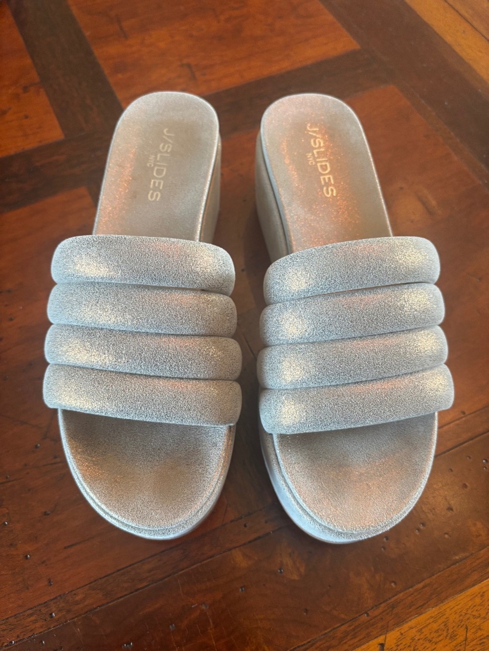JSlides Silver Metallic Platform